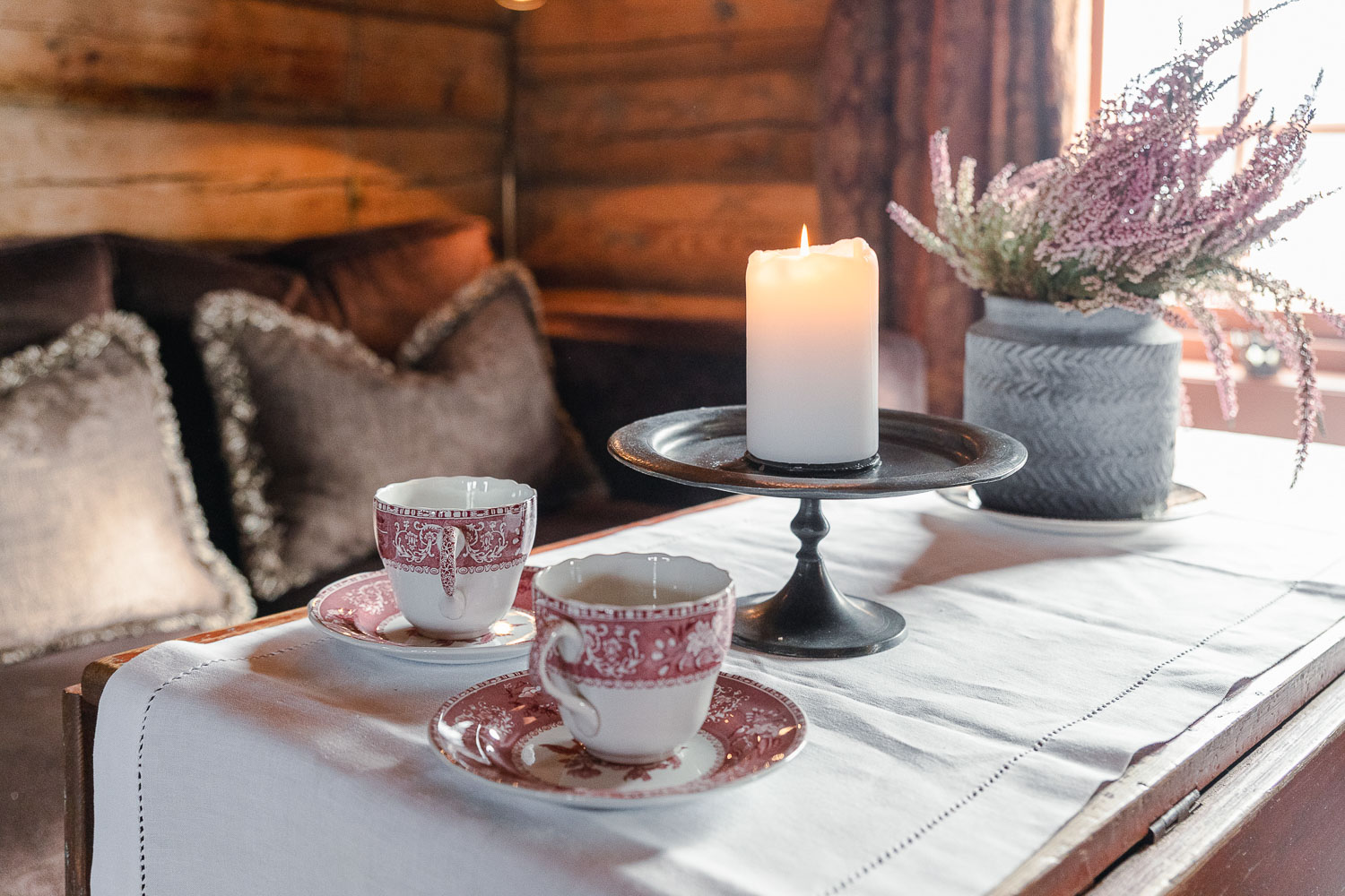 Beautiful porcelain and fine textiles